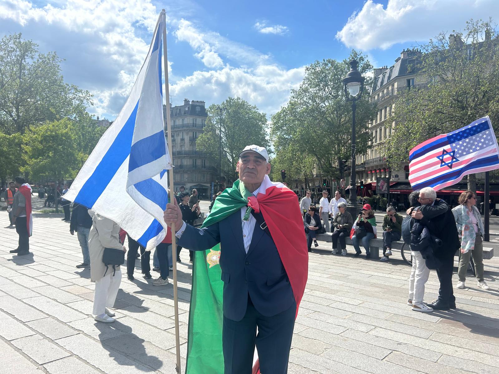 Alexandre Mostowfi at the rally in Place de la Bastille, Paris, April 19, 2026. Photo by Amelie Botbol.