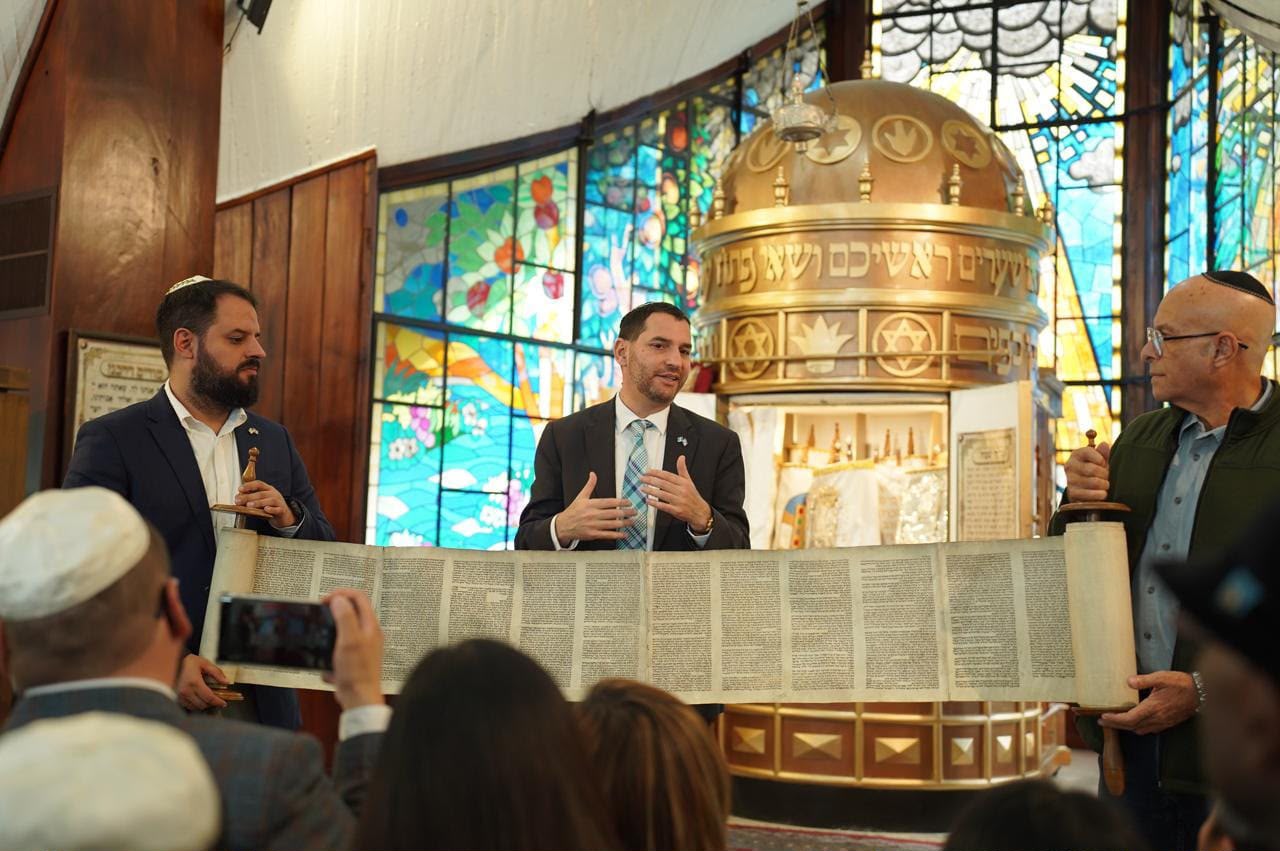 Common Meeting Roles Jews, Mayans find common ground in shared desire to preserve language ...