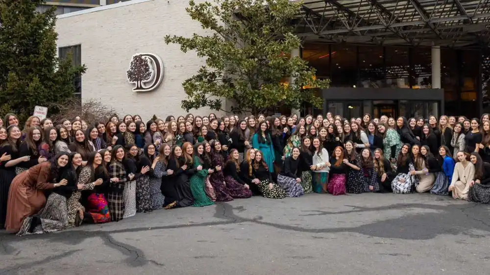Participants of the recent 4G NCSY International Convention 2024 at the DoubleTree in Somerset, N.J., gather for a pre-Shabbat picture. Credit: Courtesy.