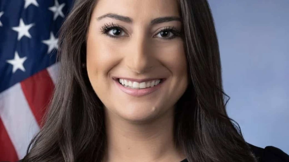 The official congressional portrait of Rep. Sara Jacobs (D-Calif.). Source: House Creative Committee via Wikimedia Commons.