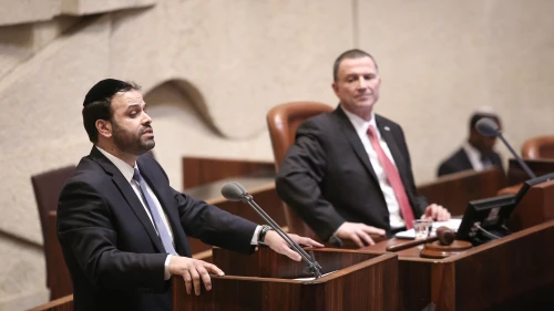 Yinon Azoulay of the Shas Party at the Knesset assembly hall during his swearing-in as a member of the Israeli parliament in Jerusalem on March 14, 2018. Photo by Yonatan Sindel/Flash90.