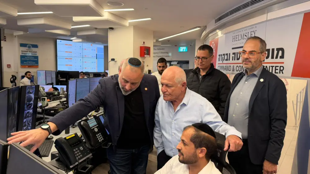 Israeli Health Minister Haim Katz (second from left) visits United Hatzalah’s national headquarters in Jerusalem on May 7, 2026. Credit: United Hatzalah.