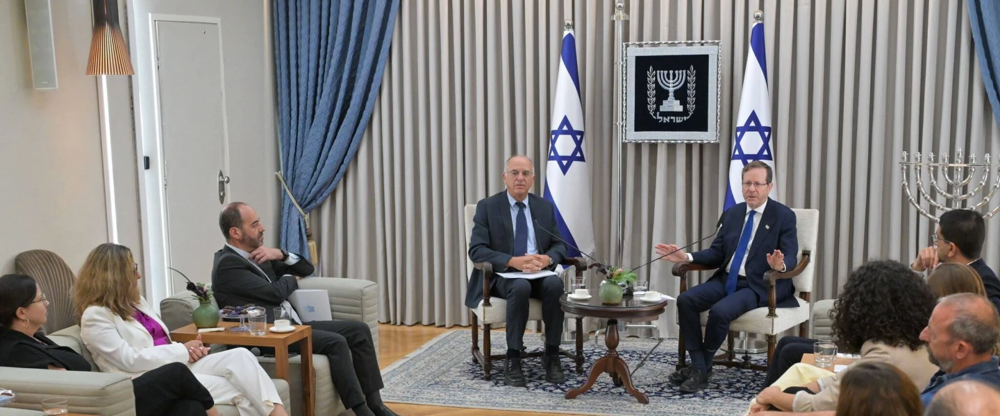 Israeli President Isaac Herzog meets with Central Elections Committee officials and representatives of technology firms at the President’s Residence in Jerusalem ahead of the Oct. 27 Knesset elections, Oct. 4, 2026. Credit: President’s Residence.