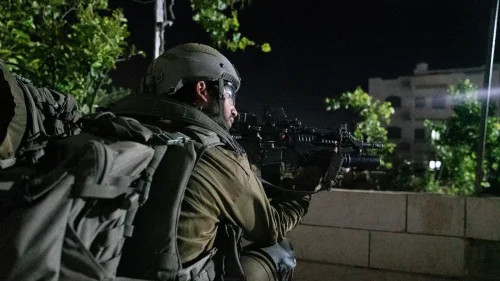 An Israeli soldier during a nighttime counterterror operation in Judea and Samaria. Credit: IDF.