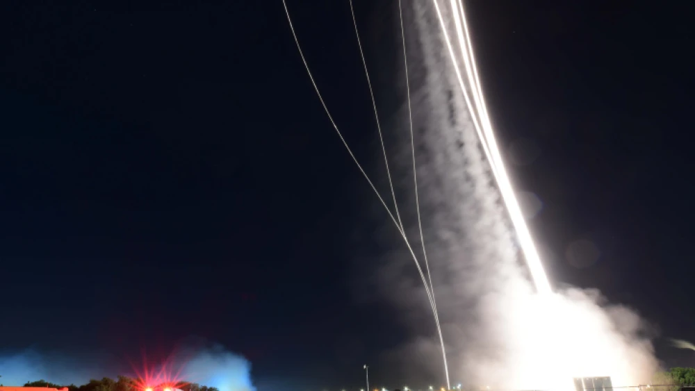 Rockets are fired from the Gaza Strip at central Israel on May 11, 2021. Photo by Tomer Neuberg/Flash90.
