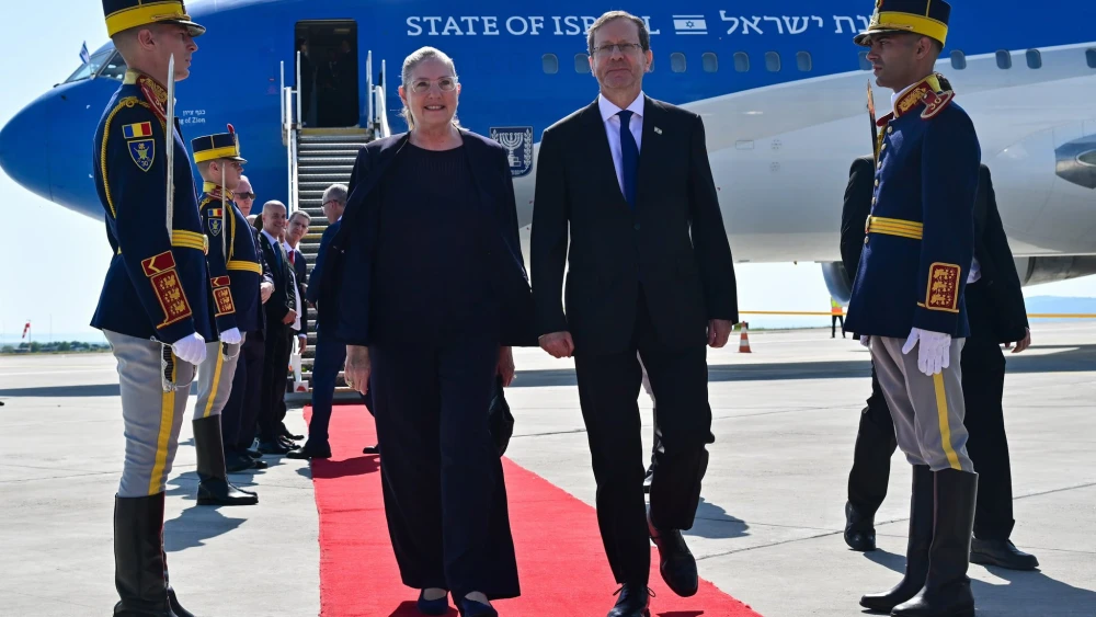 Israeli President Isaac Herzogn and his wife, Michal, arrive in Iasi, Romania on June 28, 2026. Photo credit: Kobu Gideon/GPO.