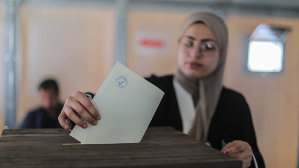 Palestinians vote during local elections in Deir al Balah, Gaza Strip, on April 25, 2026. Photo by Ali Hassan/Flash90.