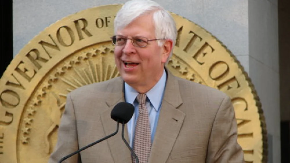 Dennis Prager. Credit: Nate Mandos via Wikimedia Commons.