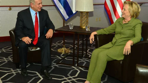 Prime Minister Benjamin Netanyahu speaks with Democratic nominee Hillary Clinton in a meeting in New York Sept. 26. Credit: Kobi Gideon/GPO.