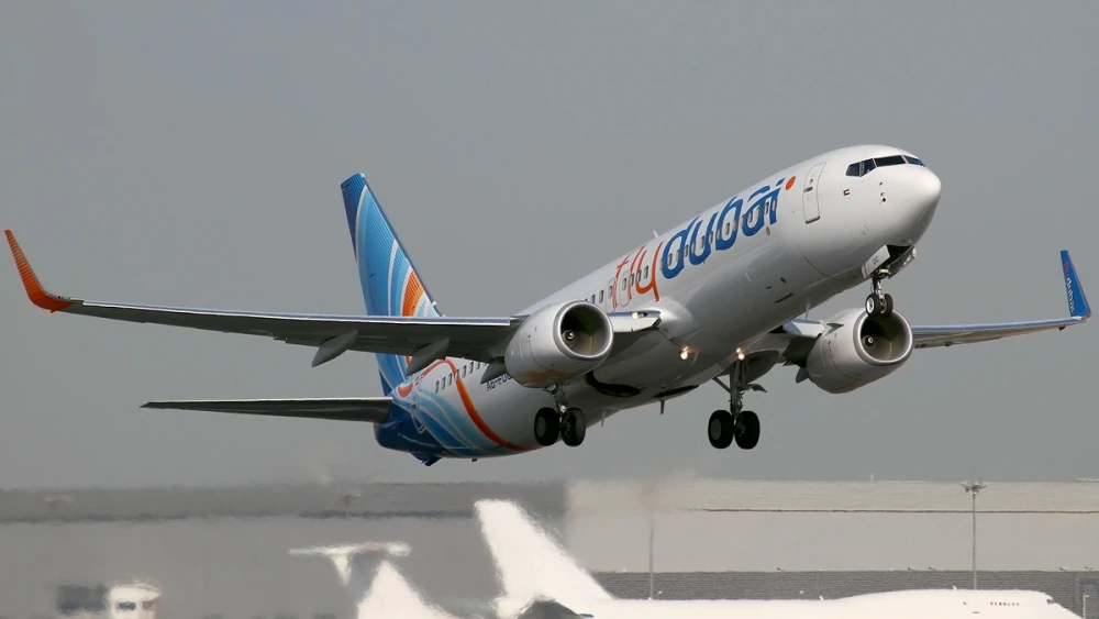 A flydubai Boeing 737 taking off from Dubai International Airport in the United Arab Emirates. Credit: Konstantin von Wedelstaedt via Wikimedia Commons.