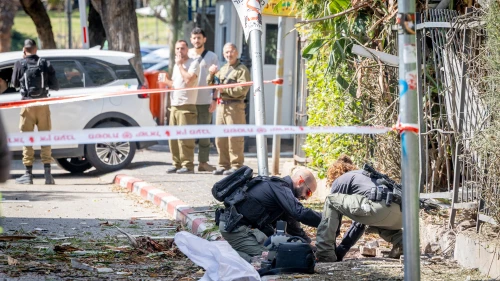 The site where a missile fired from Iran hit a residential area in Givatayim, central Israel, during the ongoing Israel-U.S. war with the Iranian regime, March 6, 2026. Photo by Chaim Goldberg/Flash90.