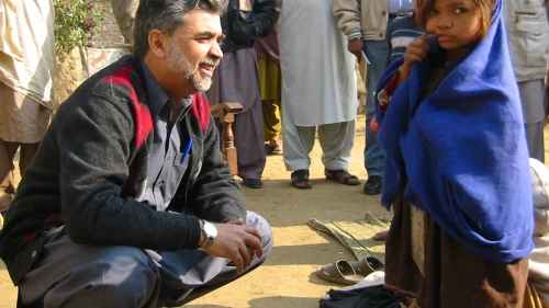 Nasim Ashraf (left), Pakistan’s former minister of state for human development. Credit: DNA1 via Wikimedia Commons.