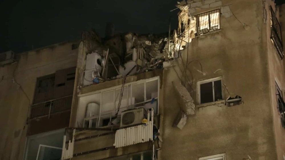 At least eight Israelis sustained injuries as Hamas launched its latest rocket barrage at the central region, Oct. 7, 2023. Photo by Gidon Markovitz/TPS.