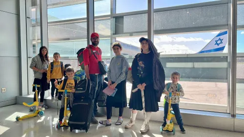 This family recently immigrated to Israel with the assistance of NGO La'aretz. Photo courtesy of La'aretz.