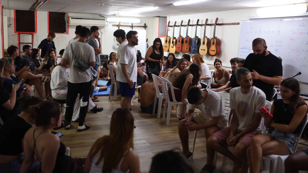 Israeli students take shelter inside a public bomb shelter at the Rupin Academic Centre, north of Tel Aviv, June 17, 2025.Photo by Gili Yaari /Flash90.
