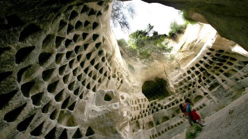 Madras Caves, columbarium