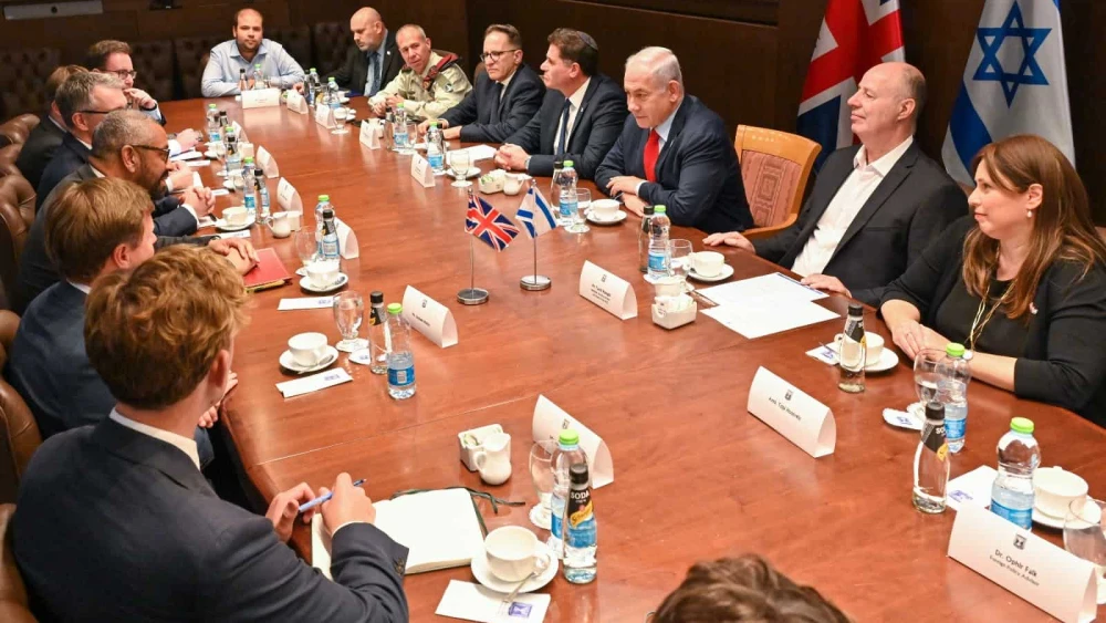 Israeli Prime Minister Benjamin Netanyahu meets with U.K. Secretary of State for Foreign, Commonwealth and Development Affairs James Cleverly at the Prime Minister's Office in Jerusalem, Monday, Sept. 11, 2023. Photo: Kobi Gideon/GPO.