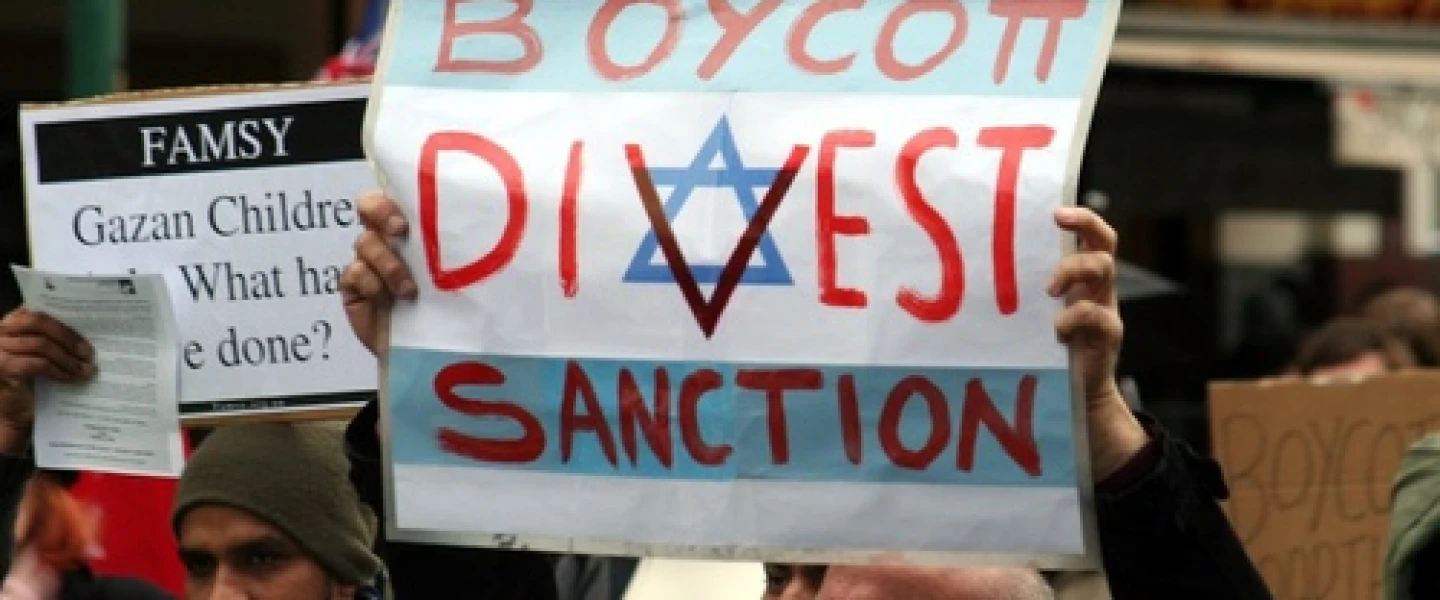 Click photo to download. A Boycott, Divestment and Sanctions (BDS) protest against Israel in Melbourne, Australia, on June 5, 2010. The Jewish community community needs to conduct a thorough audit of the impact of Operation Protective Edge inside and outside the Middle East, writes Ben Cohen. Credit: Mohamed Ouda via Wikimedia Commons.