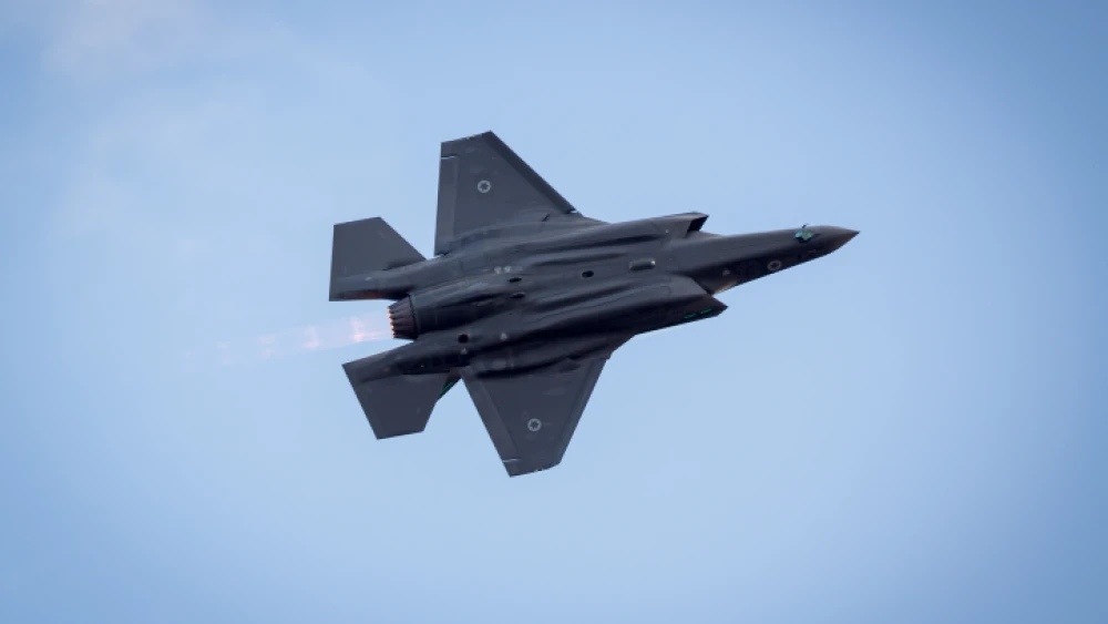 An Israeli Air Force F-35 fighter jet flies during an air show at the Hatzerim Air Base in the Negev Desert, Dec. 29, 2016. Credit: Miriam Alster/Flash90.
