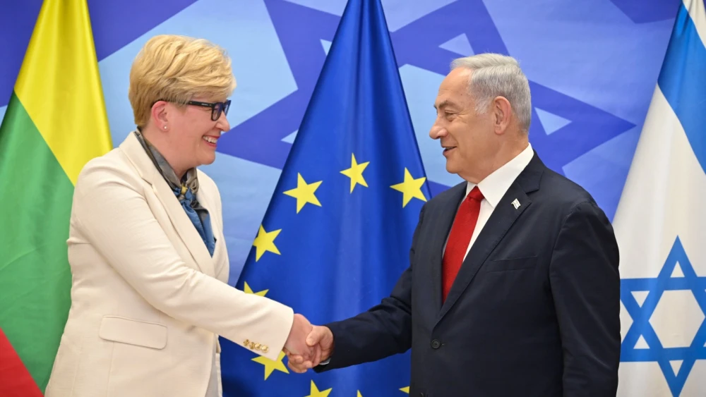 Israeli Prime Minister Benjamin Netanyahu greets his Lithuanian counterpart Ingrida Šimonytė in Jerusalem, June 12, 2023. Photo by Kobi Gideon/GPO.