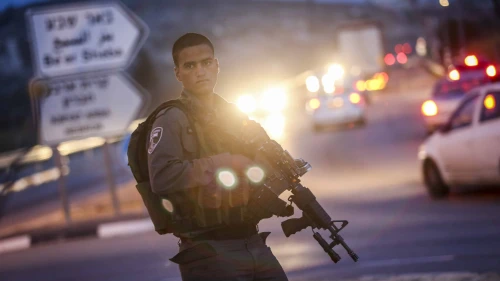 An Israel Defense Forces soldier in the South Hebron Hills, April 2, 2015. Photo by Nati Shohat/Flash90.
