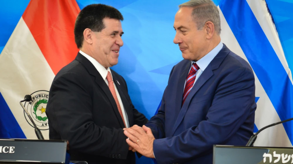 Israeli Prime Minister Benjamin Netanyahu meets with Paraguay President Horacio Cartes, at the Prime Minister's office in Jerusalem on July 19, 2016. Photo by Kobi Gideon/GPO