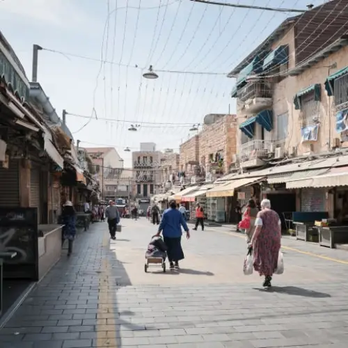 Mahane Yehuda market in Jerusalem, Oct. 8, 2023. Photo by Noam Revkin Fenton/Flash90.