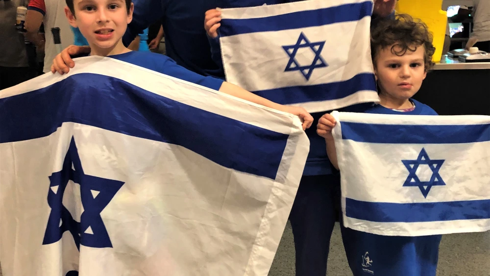 Jeff Goldstein of Toronto come to Miami with his wife and three sons: Michael, 11; Alex, 8; and Brayden, 4. Photo by Howard Blas.