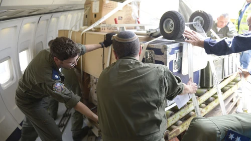 Click photo to download. Caption: On April 27, Israeli personnel load an aircraft with rescue equipment at Ben Gurion International Airport while the Israel Defense Forces aid delegation prepares to leave for its mission to Nepal in the aftermath of a deadly earthquake there. Credit: IDF Spokesperson.