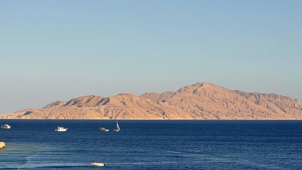 Tiran Island in the Straits of Tiran, Nov. 19, 2009. Marc Ryckaert/Naamsvermelding vereist.