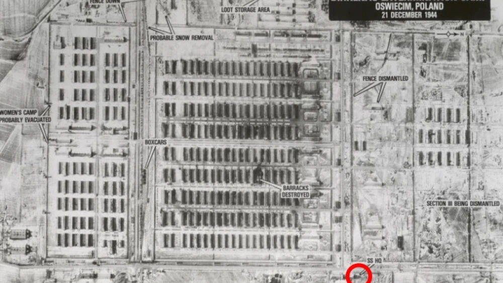 A 1944 Allied aerial map of Birkenau with the location of the SS barracks and Nazi commandant’s HQ highlighted.