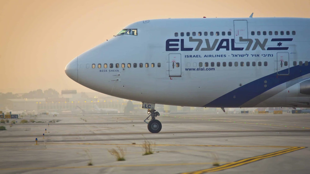 An El Al plane at Ben-Gurion Airport, Aug. 5, 2013. Photo by Moshe Shai/Flash90.