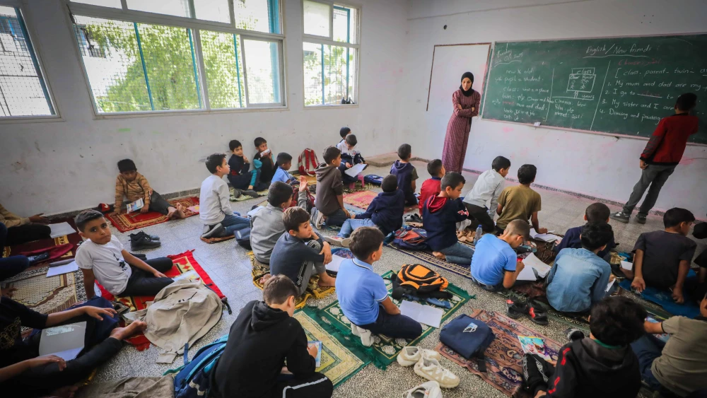 Palestinian Children in Gaza Schools