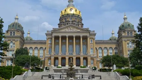 Click photo to download. Caption: The Iowa State Capitol building in Des Moines. Credit: Stephen Matthew Milligan via Wikimedia Commons.