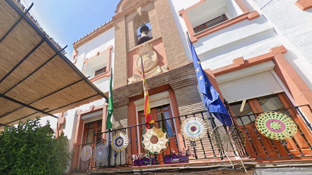 The entrance to the mayor's office in El Burgo, Spain. Photo credit: Google Maps.