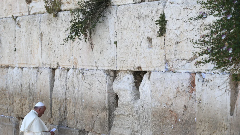 Note in the Western Wall