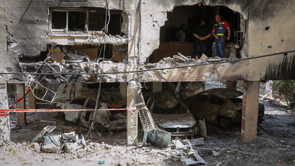 Damage to homes in the Israeli city of Petach Tikvah that were hit by rockets fired by Hamas in Gaza into Israel, May 13, 2021. Photo by Flash90.