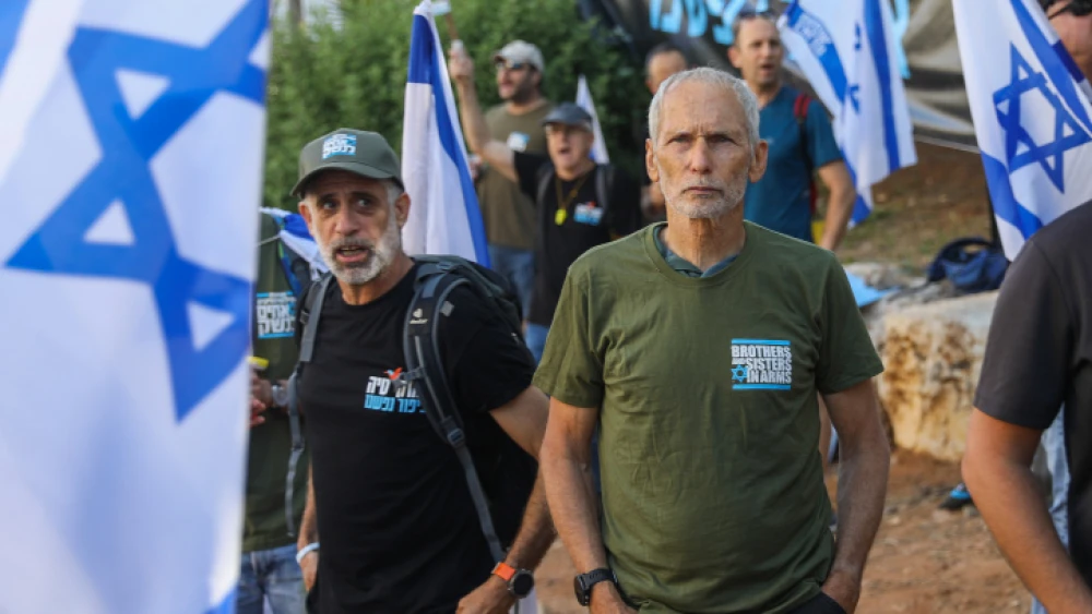 Former Public Security Minister Omer Barlev, chairman of the board of Angel Bakeries, at a "Brothers in Arms" protest outside the home of venerated Rabbi Gershon Edelstein in Bnei Brak, May 4, 2023. Photo by Flash90.