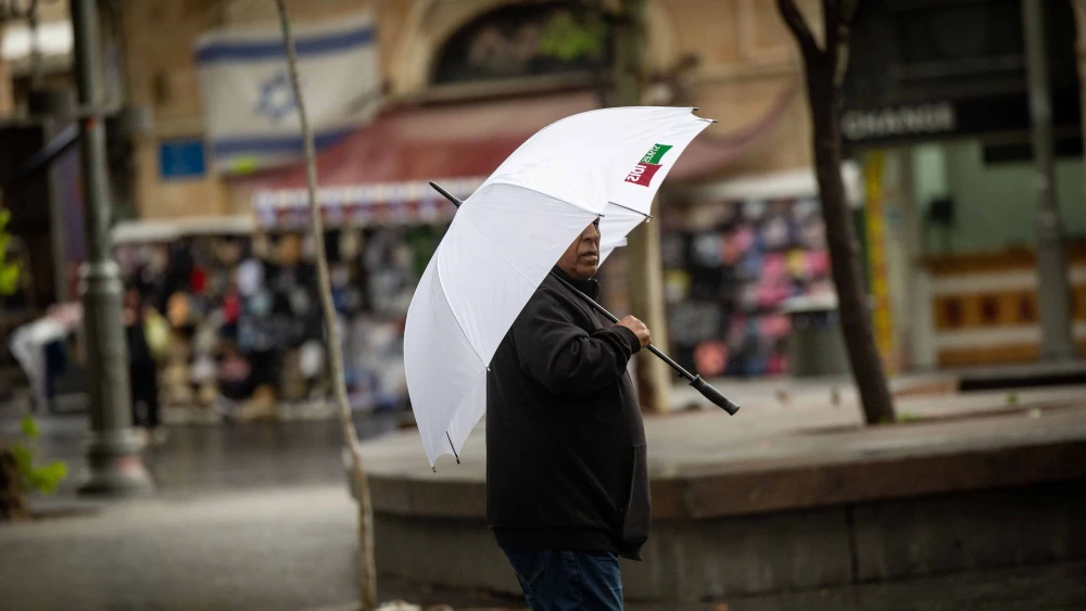 A rainy day in Jerusalem, May 6, 2024. Photo by Yonatan Sindel/Flash90.