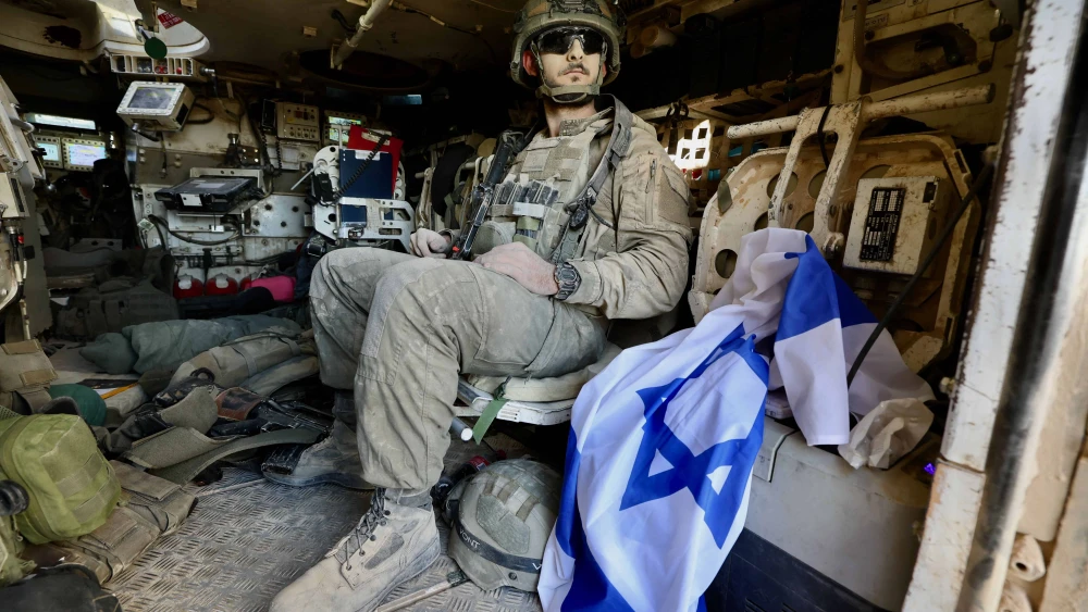 The IDF 13th Golani Battalion together with the 7th Armored Brigade withdraw from Gaza, Oct. 10, 2025. Photo by Oren Cohen/Flash90.