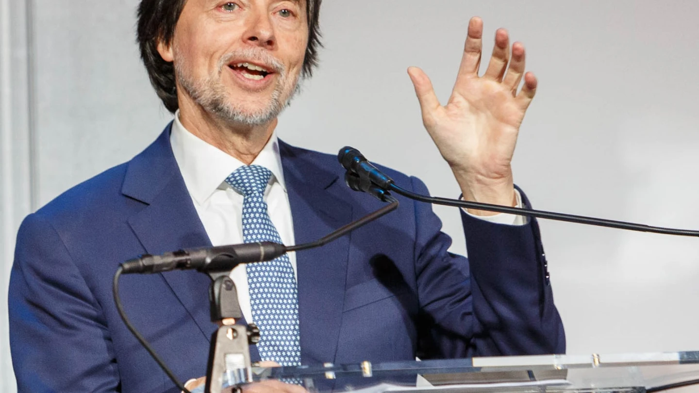 Filmmaker Ken Burns speaks at the gala ceremony for the inaugural Library of Congress Lavine/Ken Burns Prize for Film, Oct. 17, 2019. Photo by Shawn Miller/Library of Congress.