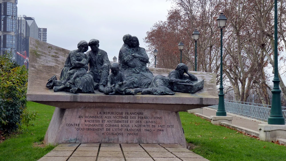 Memorial to the 13,152 French Jews of the Vel d’Hiv roundup by the Vichy government in France on July 16, 1942, who were then deported to Germany, Quai de Grenelle, Paris, Dec. 22, 2011. Credit: Leonieke Aalders via Wikimedia Commons.