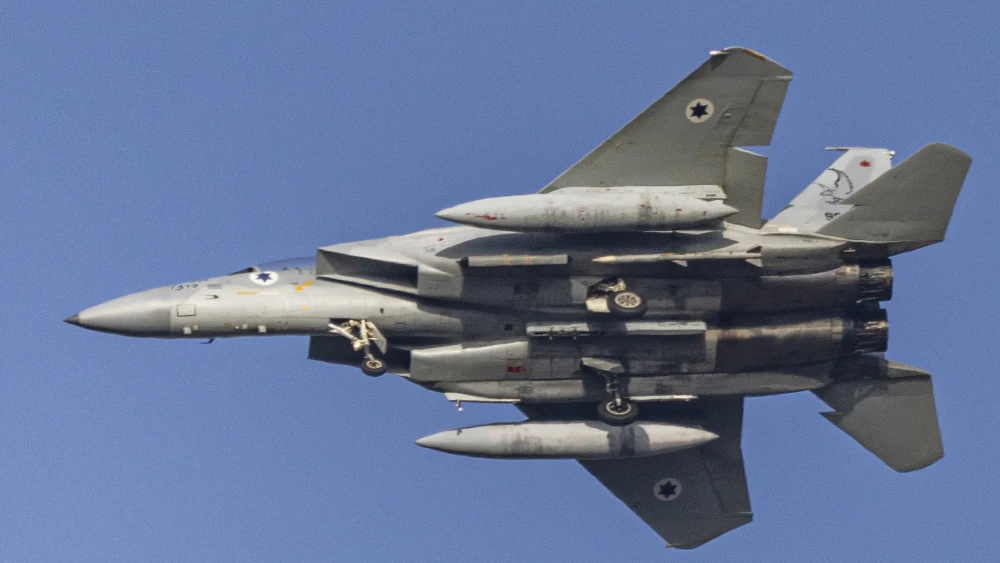 Israeli Air Force fighter jet seen in central Israel amid the ongoing war between Israel-US and Iran, March 18, 2026. Photo by Nati Shohat/Flash90.