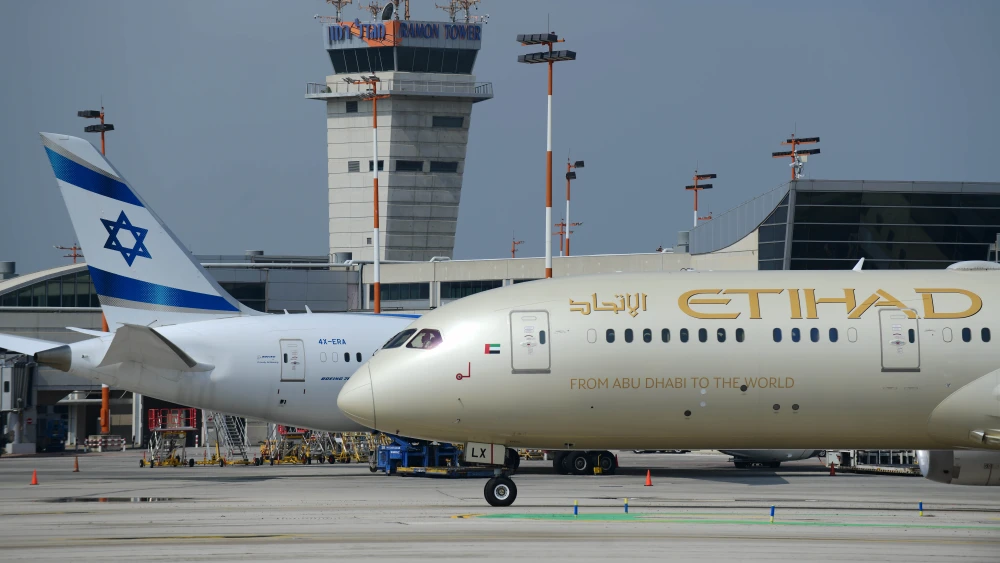 Israeli El Al and Etihad Airways planes seen at the Ben-Gurion International Airport near Tel Aviv, Feb. 20, 2022. Photo by Tomer Neuberg/Flash90.