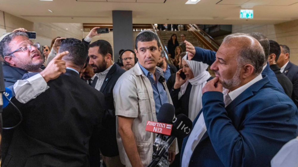 MK Itamar Ben-Gvir reacts during a press statement of Ra'am Party head Mansour Abbas at the Knesset on May 11, 2022. Photo by Olivier Fitoussi/Flash90.