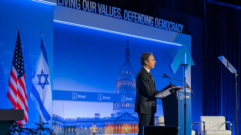 U.S. Secretary of State Antony J. Blinken delivers a speech at the J Street National Conference in Washington, DC., Dec. 4, 2022. Credit: State Department Photo by Ron Przysucha/Public Domain.