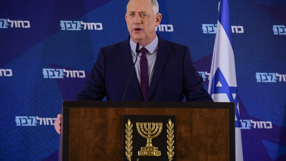 Head of Blue and White party Benny Gantz holds a press conference at Kfar Maccabia on March 07 2020. Photo by Tomer Neuberg/Flash90