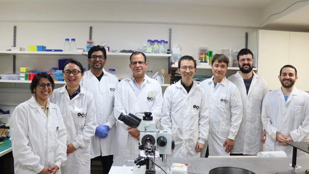 Tel Aviv University Professor Gilad Yossifon (fourth from left) and his research team. Credit: Courtesy.