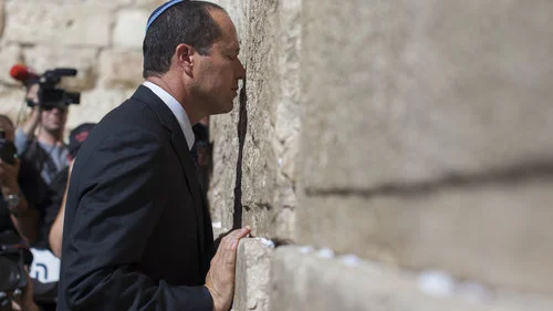 Jerusalem Mayor Nir Barkat prays at the Western Wall holy site. Barkat says that “moving the [U.S.] embassy to the capital of the Jewish people, to Jerusalem, is a straightforward, standard thing to do.” Credit: Yonatan Sindel/Flash90.
