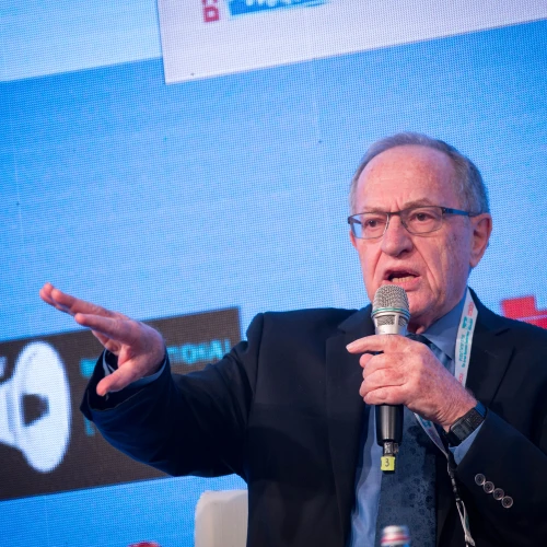 Professor Alan Dershowitz speaks at a conference in Tel Aviv, Dec. 11, 2016. Photo by Miriam Alster/Flash90.